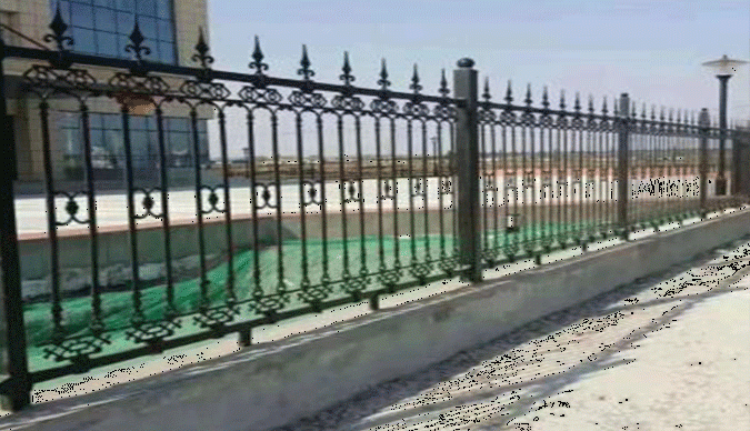 内蒙古赤峰铁艺栏杆安装